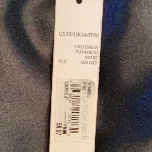 Dress - Picture 5 of 5